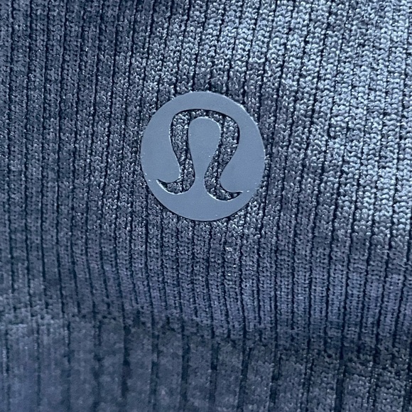 LULULEMON Black Ribbed Turtleneck Long Sleeve Top Form Fitting XS - Picture 5 of 6
